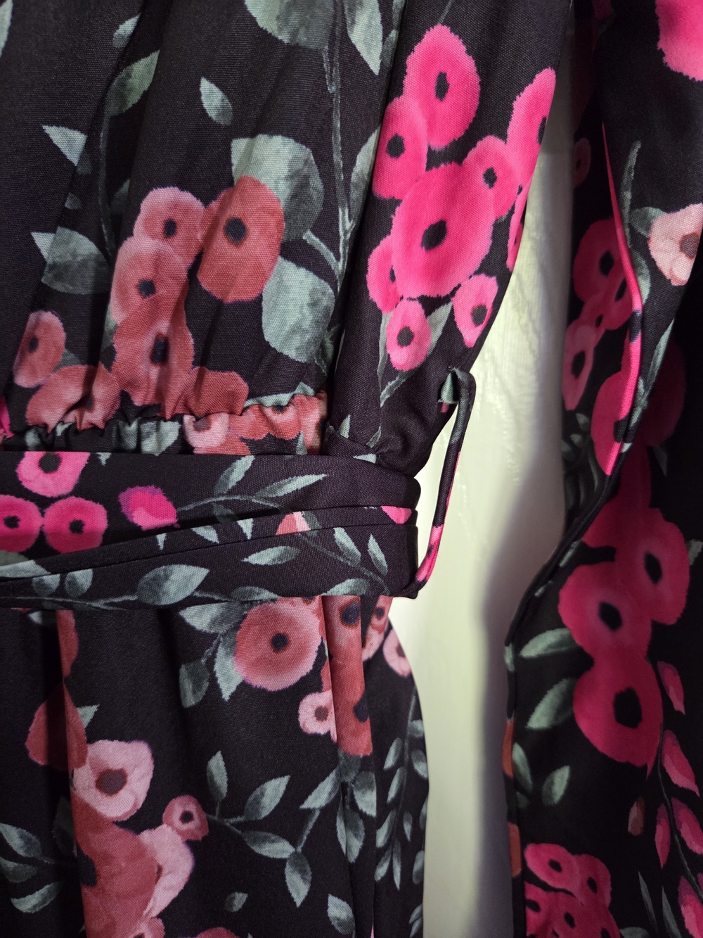 Women’s Black Maxi Wrap Dress with Pink Floral Print XL Fits Like Large - Picture 5 of 7